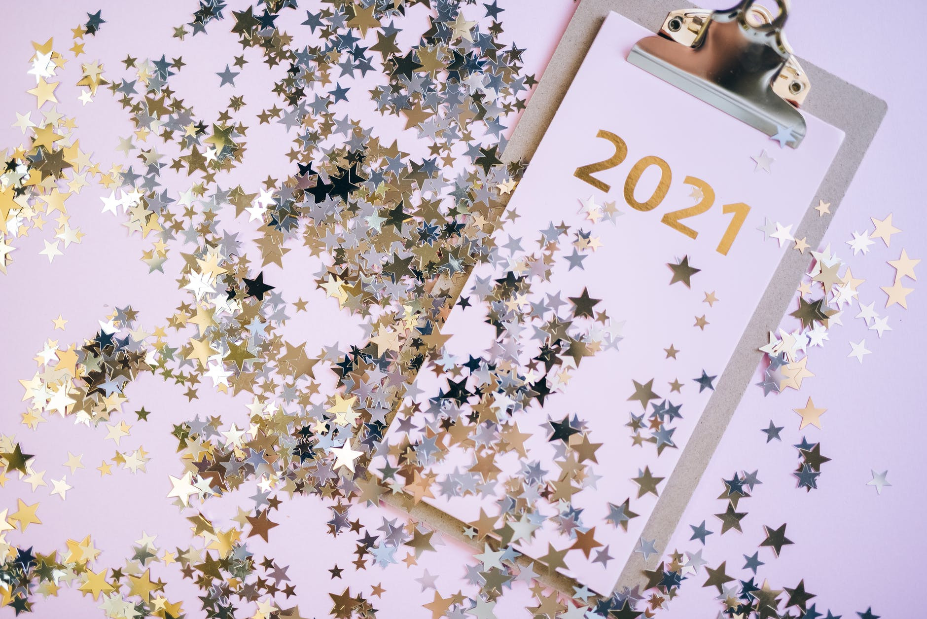 10 Creative New Year Card Designs for Inspiration